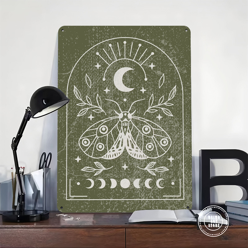 Moth and Moon Poster Customize - огляд і ціна Retro Gaming At