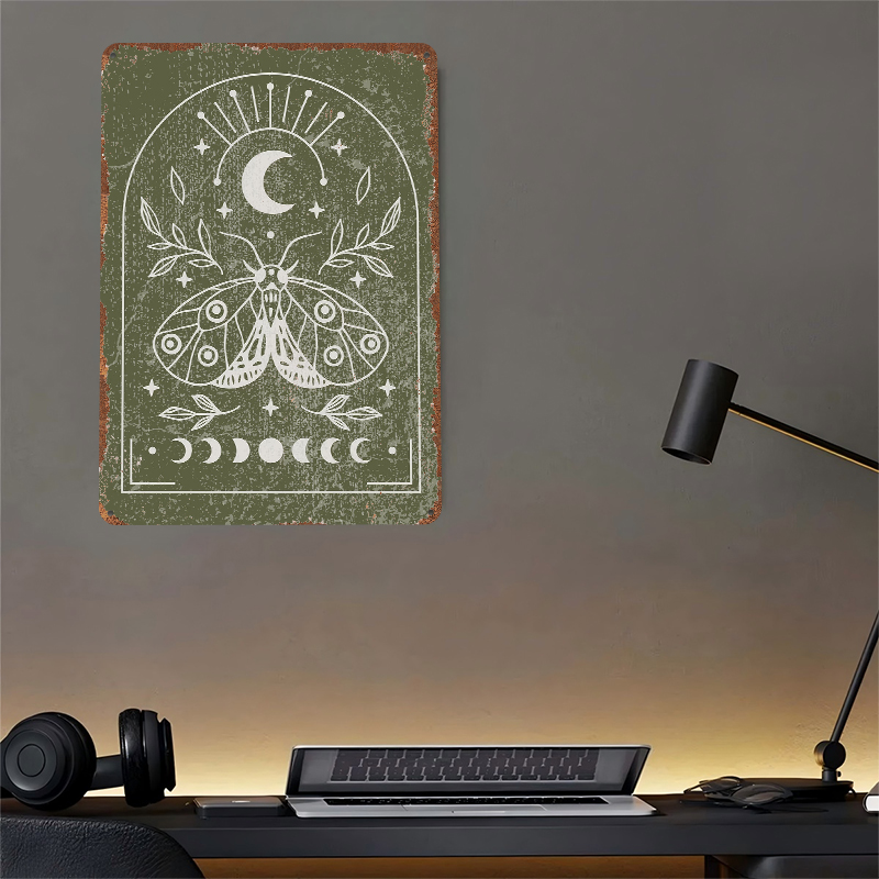 Moth and Moon Poster Customize - огляд і ціна Retro Gaming At
